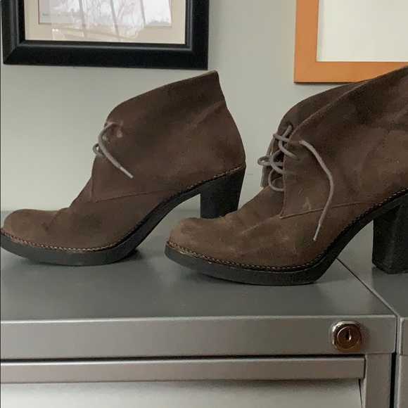 La Canadienne Suede Ankle Boots - Picture 2 of 5